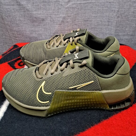 %Size 7 Nike Metcon 9 Olive/Sequoia-High Voltage Training Shoes Men A 29